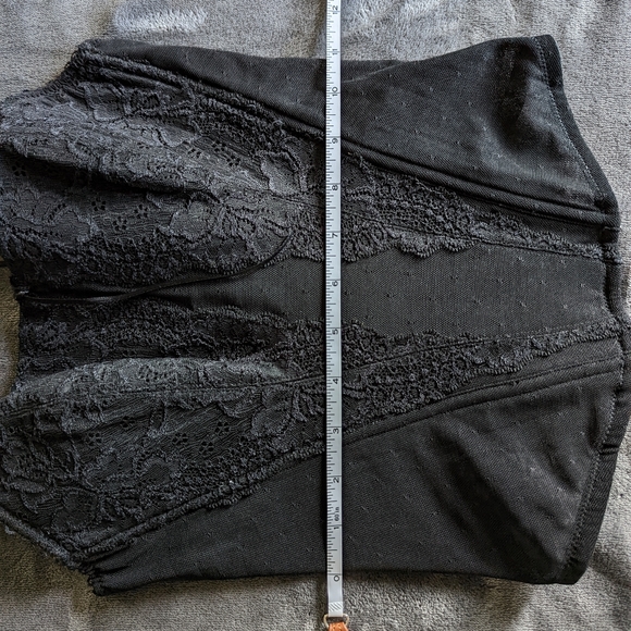 Black lace corset size xs-s - Picture 8 of 10